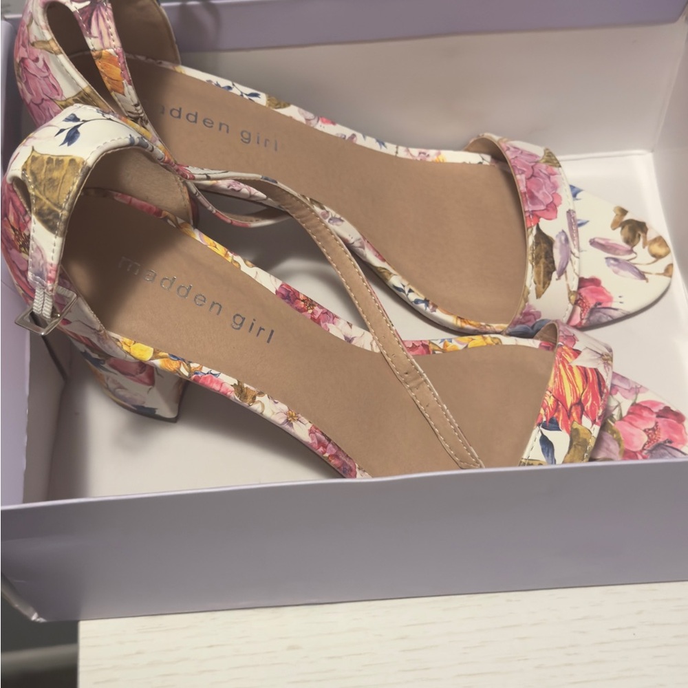 Madden Girl Pink and Cream Heels Floral Design